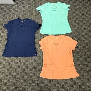 Set of 3 Women's EASY STRETCH Scrub Tops - Blue, Mint, and Coral   sz Small‎